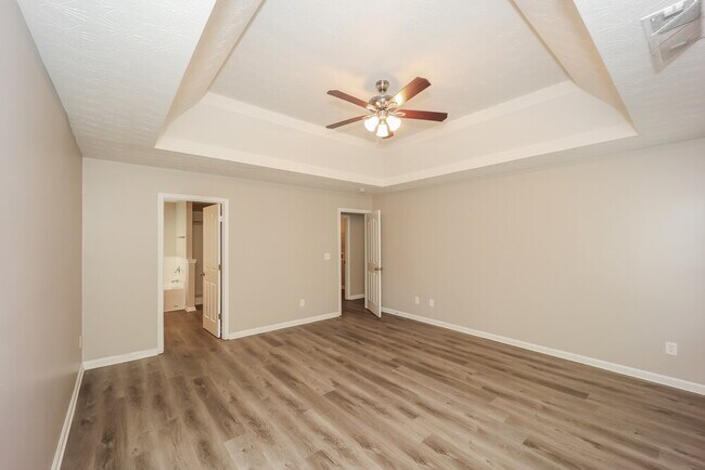 Building Photo - 41 St Charles Pl