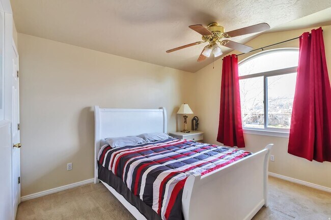 Building Photo - 5789 S 3500 W