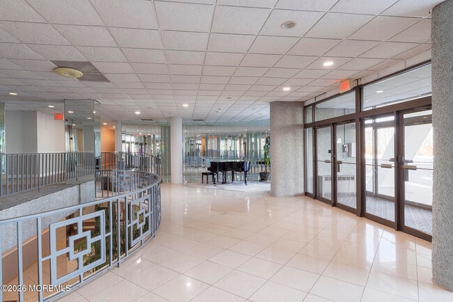 Building Photo - 1 Scenic Dr