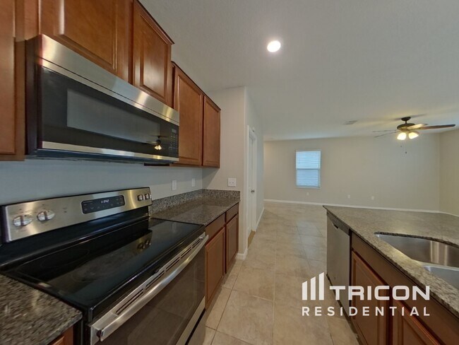 Building Photo - 10015 RoseMary Leaf Ln