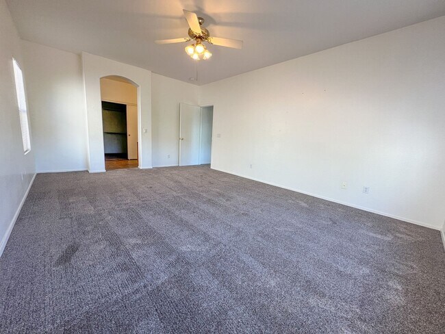 Building Photo - HOUSE-COTTONWOOD- GYM/POOL - DEL WEB COTTO...