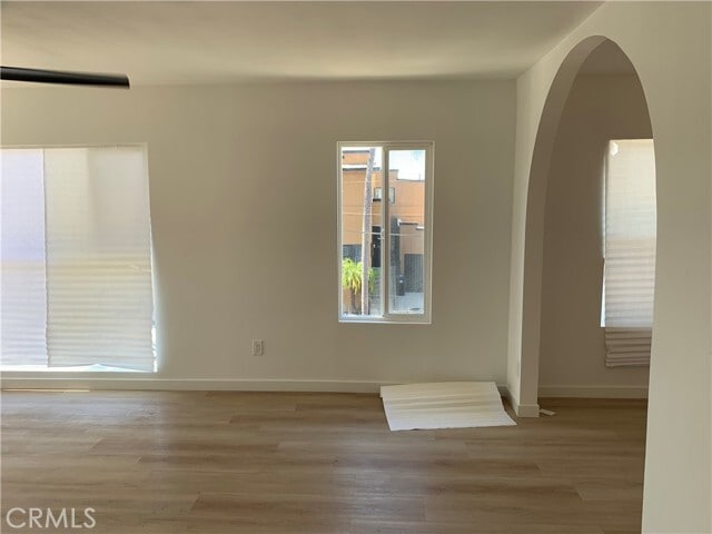 Building Photo - 1211 W 40th Pl