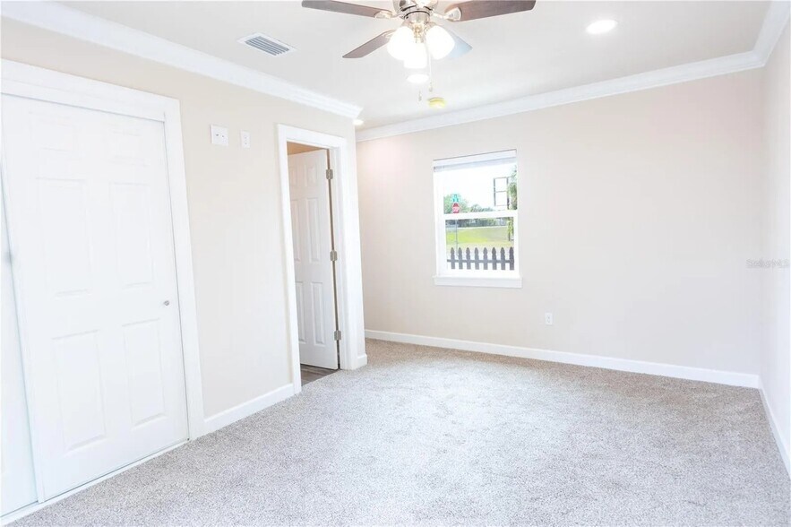 Building Photo - 2 Bed/2 Bath