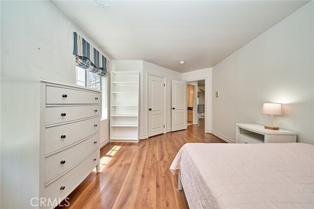 Building Photo - 1089 Village Dr