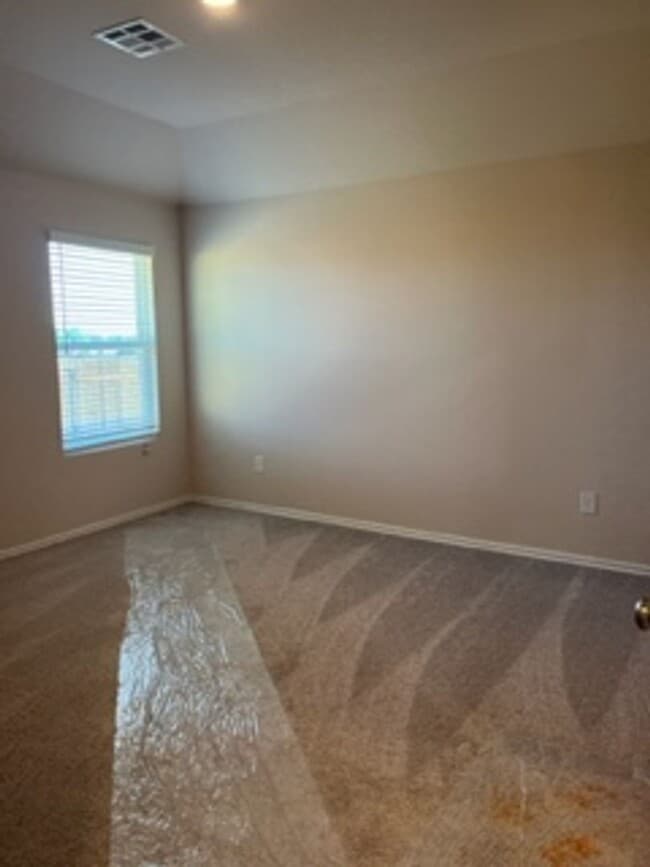 Building Photo - BRAND NEW HOME!