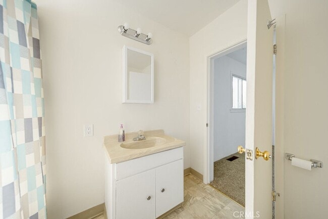 Building Photo - Charming 3 bed 2 bath home with bonus room...