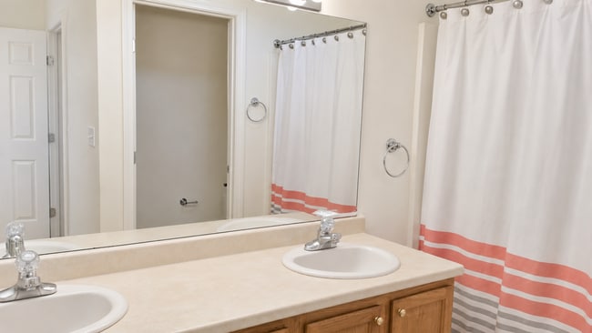 Building Photo - West Lebanon - 3 Bed, 3 Bath - House $3700  plus utilities