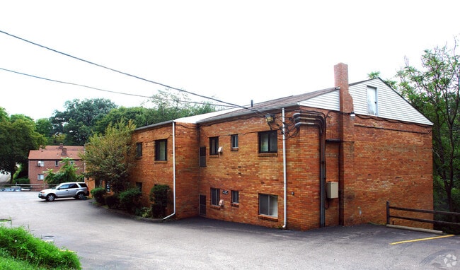 Primary Photo - 3457 Evergreen Rd