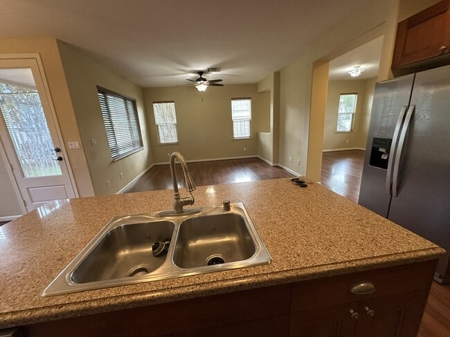Building Photo - Pet-Friendly Spacious Solar-Powered Home i...
