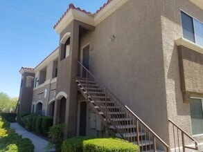 Building Photo - POOLSIDE 2 BEDROOM CONDO - SILVERADO RANCH!