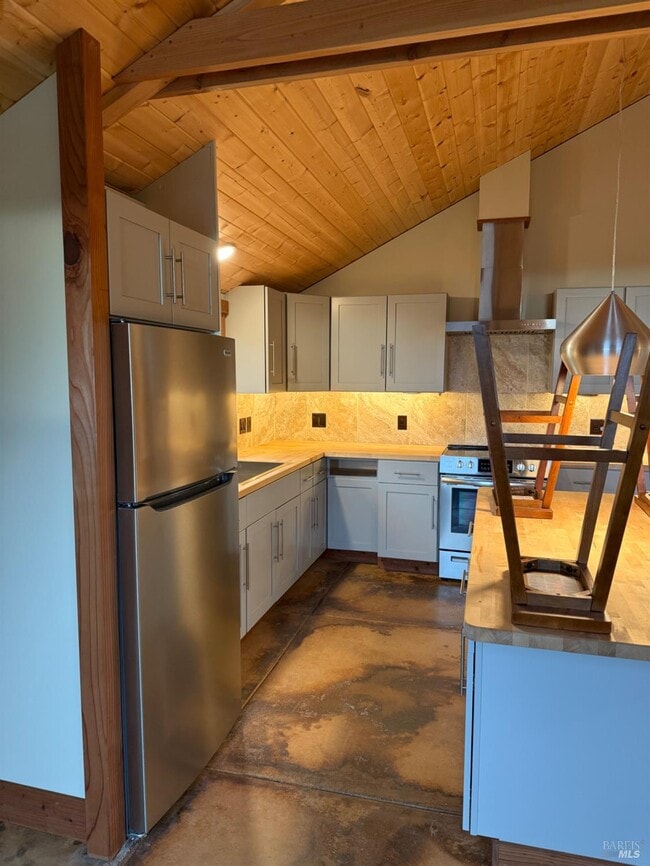 Building Photo - 39143 S Hwy 1