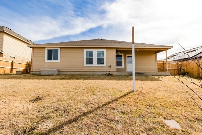 Building Photo - 6113 Bridgewood Dr