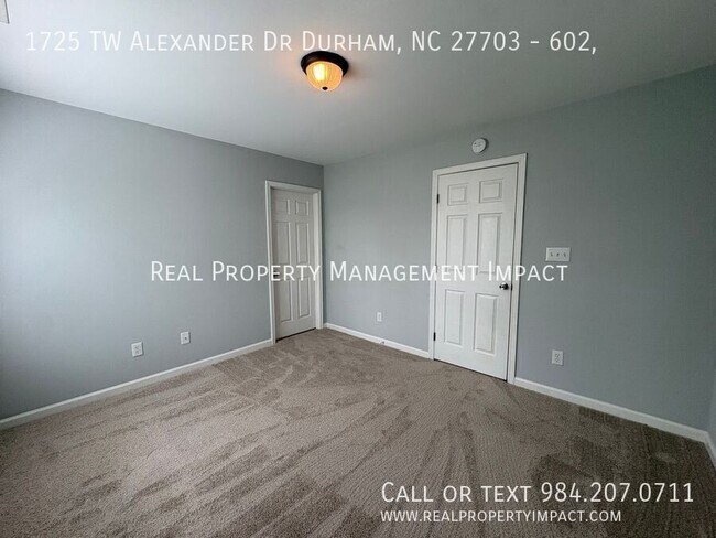 Building Photo - 1725 TW Alexander Dr