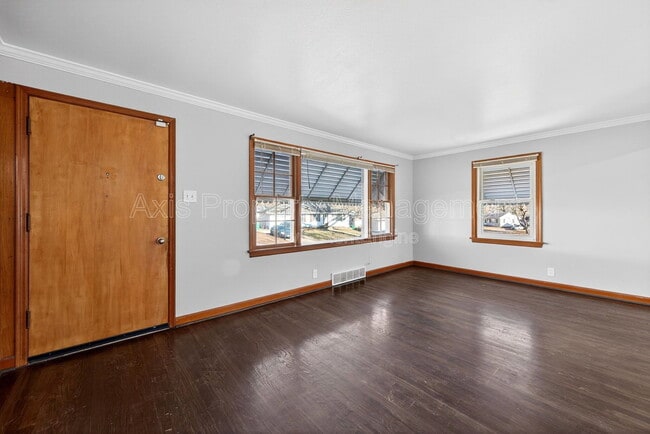 Building Photo - 1414 Comet Dr