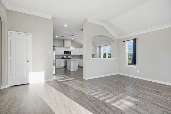 Building Photo - 2249 Waxwing Dr