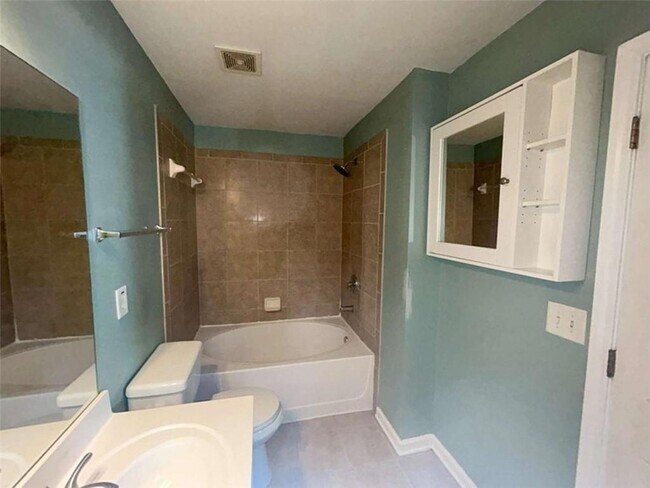 Building Photo - 1008 Prestwyck Ct