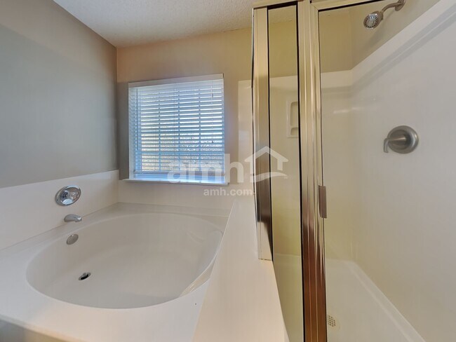 Building Photo - 5146 Torrey Ln