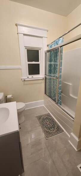 Building Photo - 703 W Markham Ave