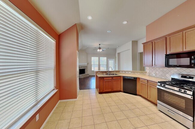 Building Photo - Modern Living Meets Texas Charm in the Heart of Vista West!