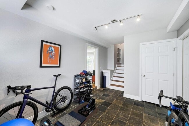 Building Photo - 3408 Bonnie Rd