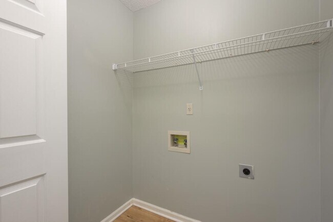 Building Photo - 3114 Shadow Green Ln