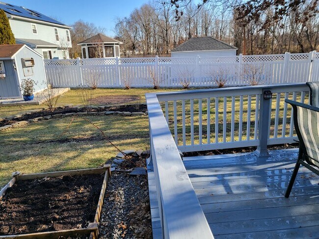 Building Photo - 104 Windsor Ct