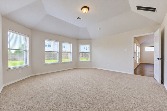Building Photo - 101 Sunray Creek Dr