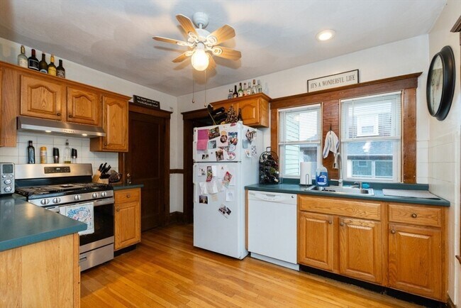 Building Photo - 17-19-19 Worcester St