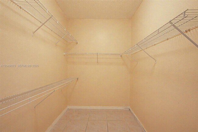 Building Photo - 15339 SW 32nd Terrace