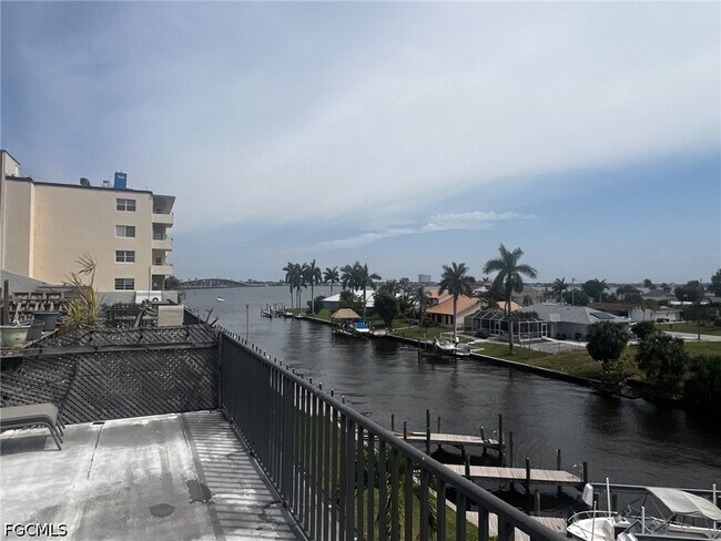 Building Photo - 1754 Cape Coral Pkwy E