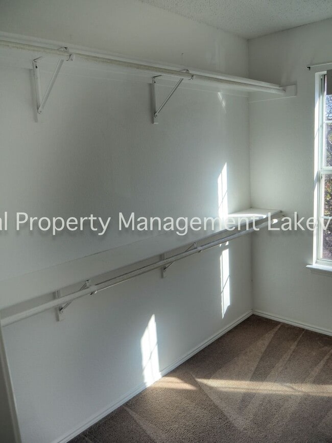 Building Photo - 7500 Waterside Pl