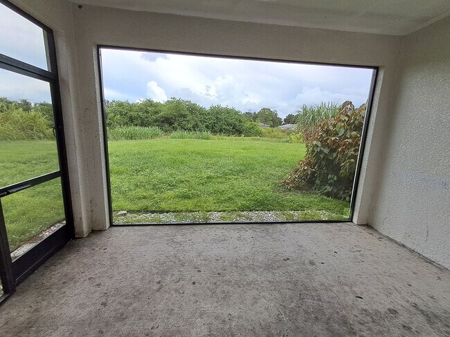 Building Photo - 213 Hightower Ave S