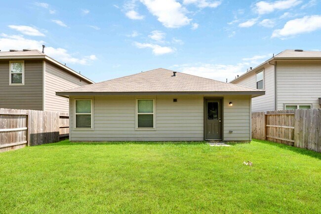 Building Photo - This charming 3-bedroom, 2-bath home, built in 2021