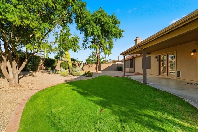 Building Photo - Beautiful 3 Bed/ 2.5 Bath Scottsdale Home I Near Kierland - Prime Location