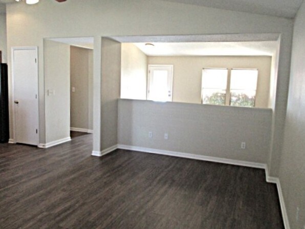 Building Photo - 1472 Redbird Creek Dr