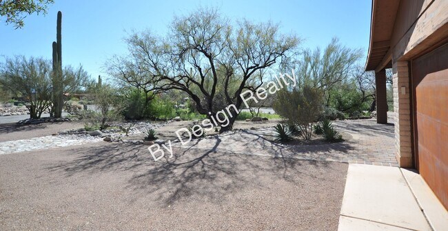 Building Photo - Remodeled Foothills Clusters 3 Bed 2 Bath