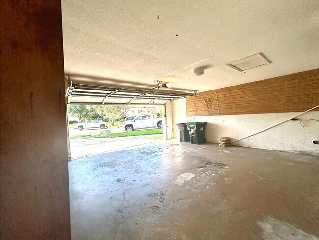 Building Photo - 10662 Crystal Springs Ct