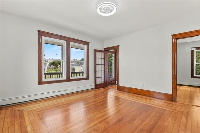 Building Photo - 360 Orient Ave