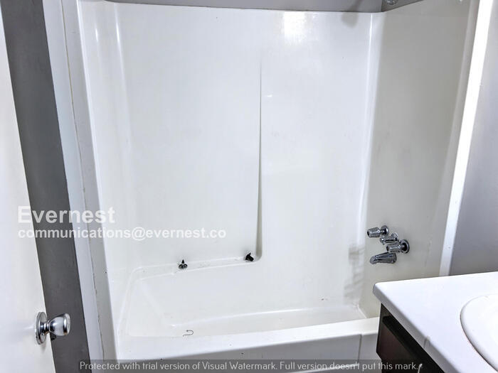 Building Photo - 2902 Tall Tree Ln