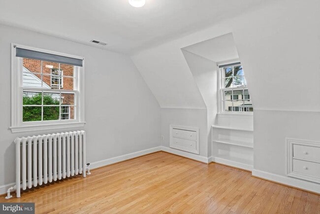 Building Photo - 5222 Duvall Dr