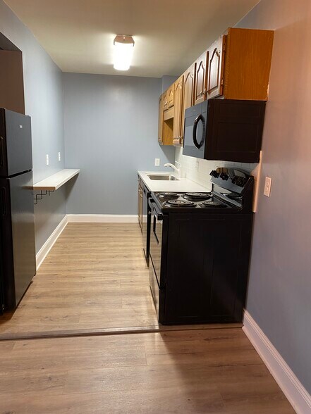 All new appliances in kitchen - 3054 S Pike Ave