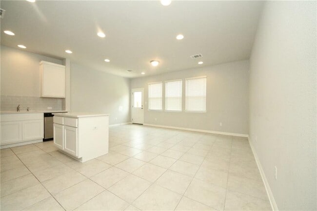 Building Photo - 2020 Arendale Dr