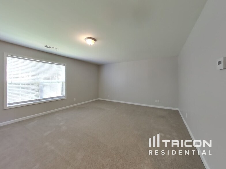 Building Photo - 38 Stonemont Ct
