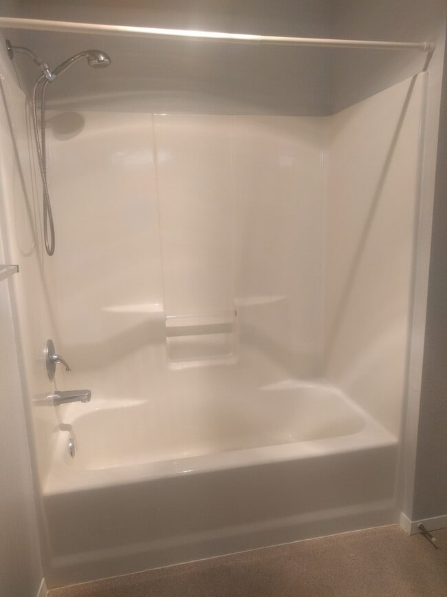 Building Photo - Beautiful 1BDR in the Heart of Upper Queen Anne w/ Huge Private Patio!!!