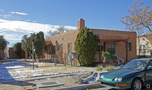 Primary Photo - 1104 Silver Ave SW