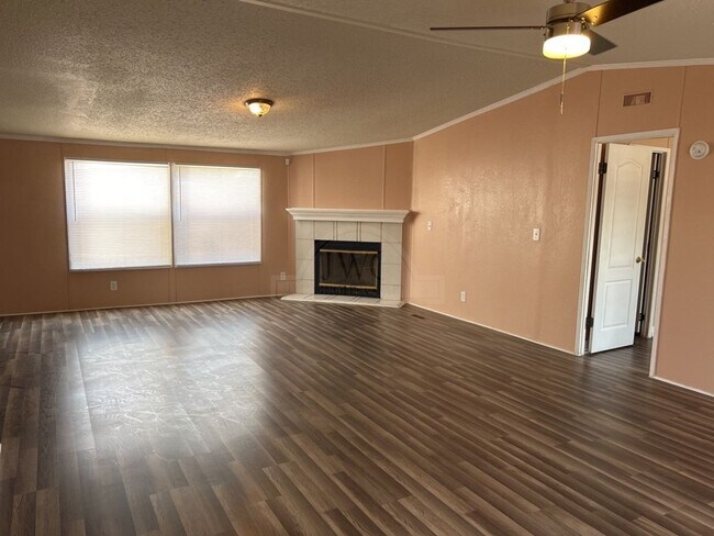 Building Photo - 5013 Tiffany Cir