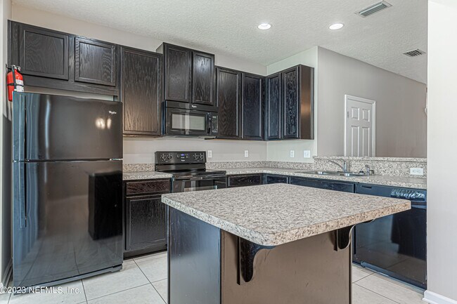 Building Photo - 3861 Aubrey Ln