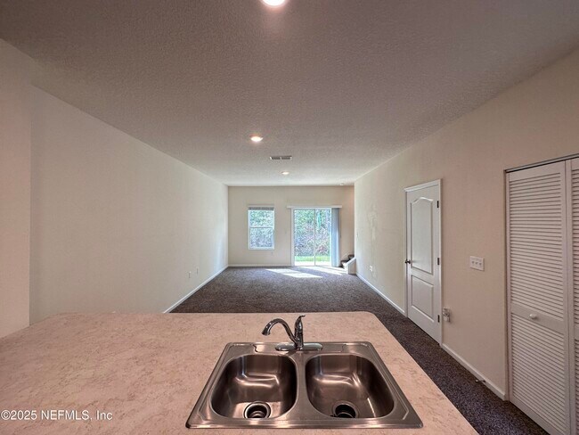 Building Photo - 316 Pistachio Pl