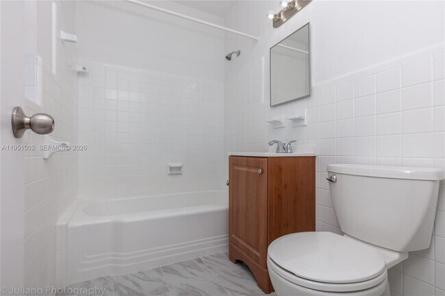 Building Photo - 221 Antiquera Ave