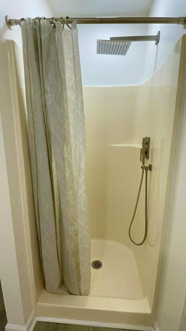 Building Photo - 1117 Sandy Beach Dr